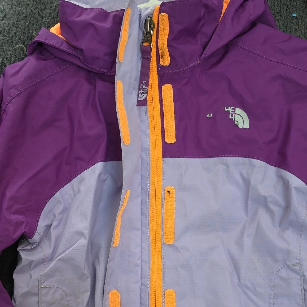 The North Face Kids Two-Tone Purple Raincoat - Picture 8 of 9